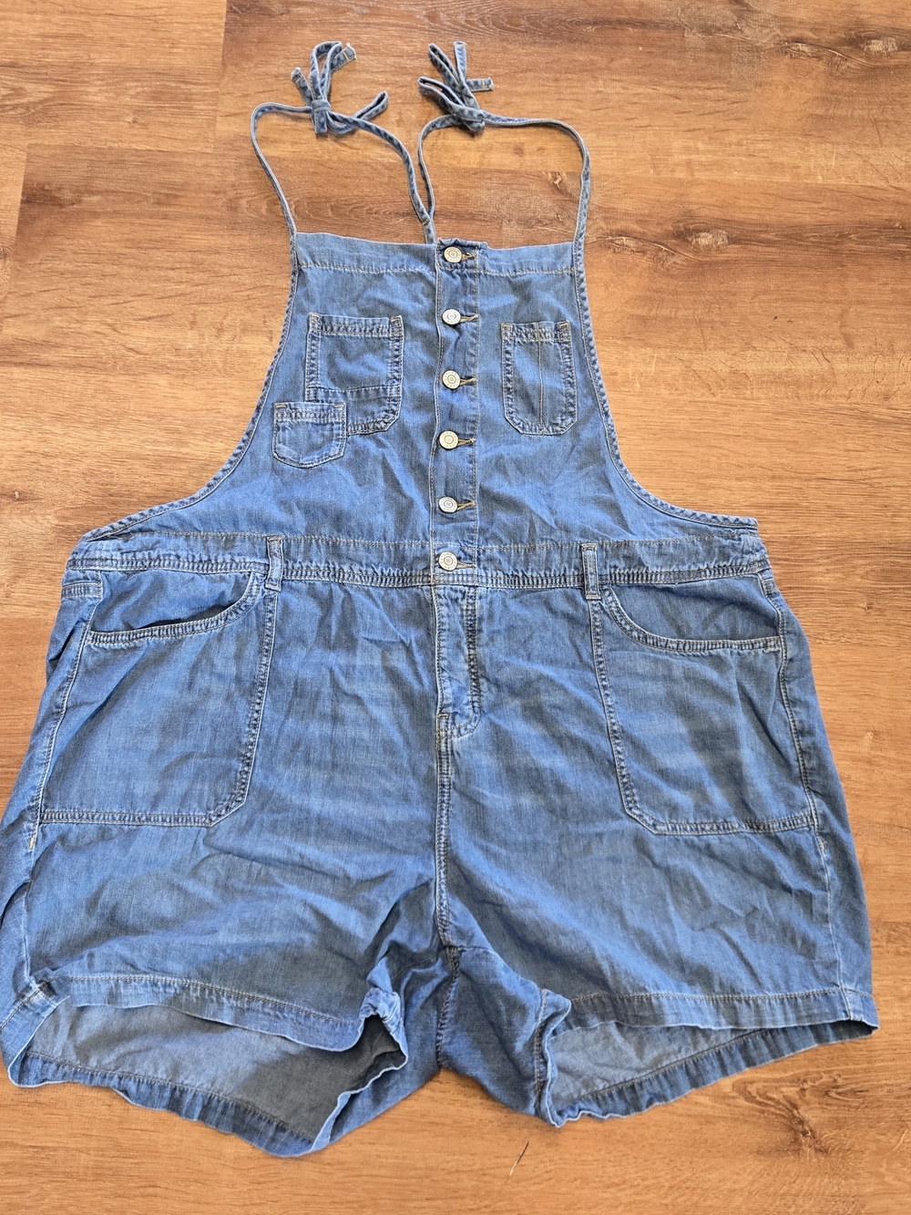 torrid Light Blue Denim Bib Shorts with Front Buttons Size 18 100% Cotton